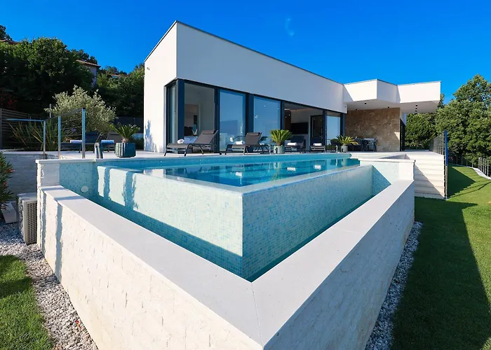 Agapanthus Villa Veprinac